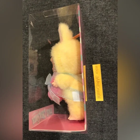 Labubu Let’s Checkmate QUEEN Vinyl Face Plush Pendant - Picture 3 of 11